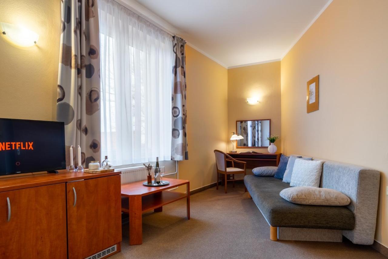 Hotel U Vlasskeho Dvora Kutná Hora Buitenkant foto
